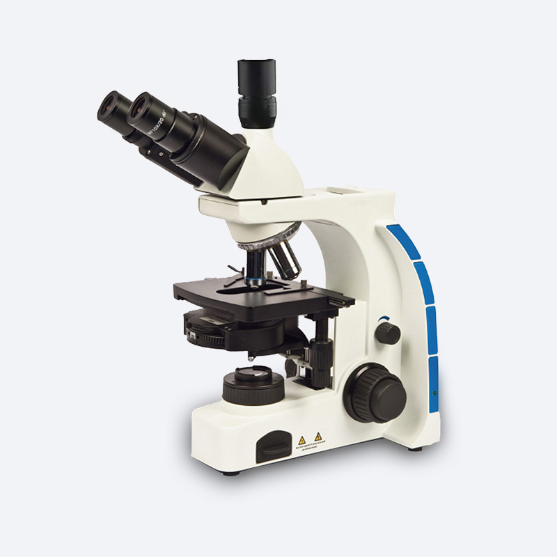 Microscopio trinocular PC600